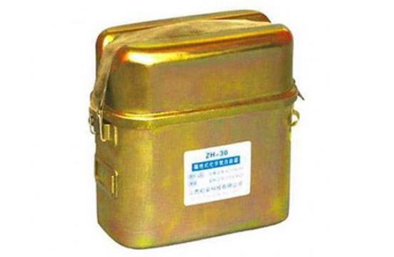 點擊查看詳細信息<br>標(biāo)題：隔絕式化學(xué)氧自救器 閱讀次數(shù)：1608